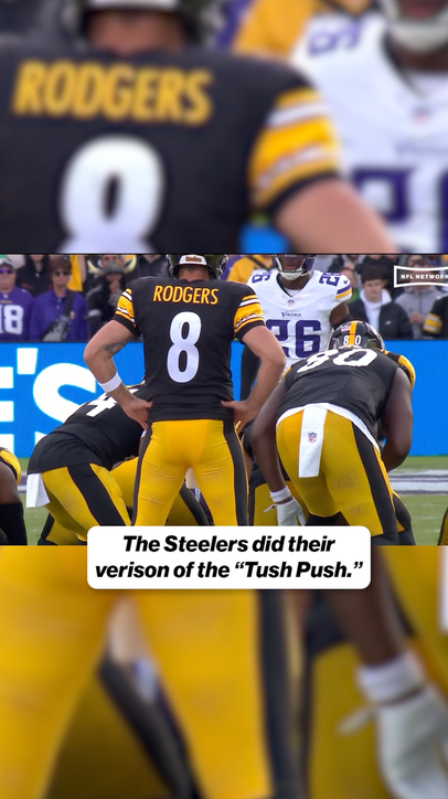 Rodgers hit the power stance! 😂