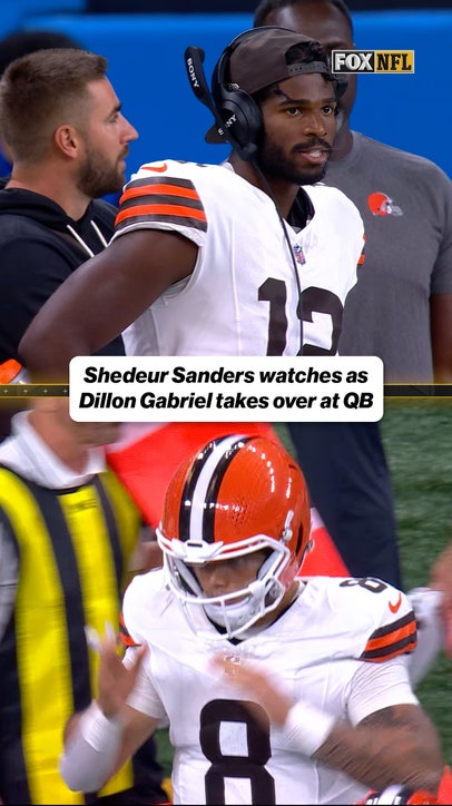 Shedeur watching Dillon Gabriel check in at QB 👀