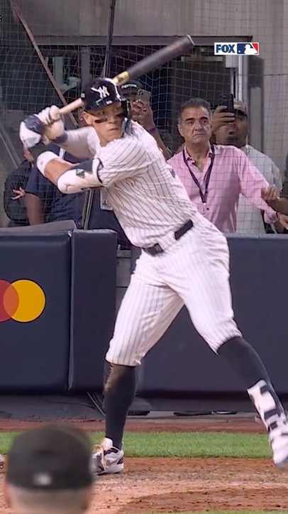This angle of Aaron Judge's HR 🔥🤩