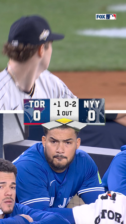 Bench reacts to Vladdy's RBI hit 👏