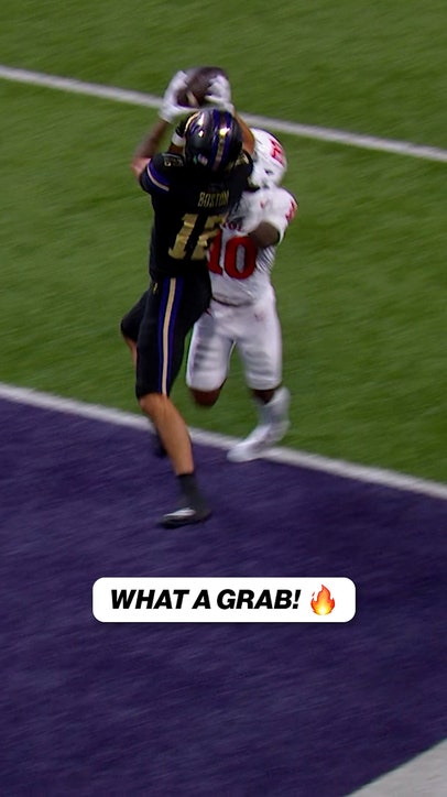 STRONG HANDS FOR THE WASHINGTON TOUCHDOWN! 