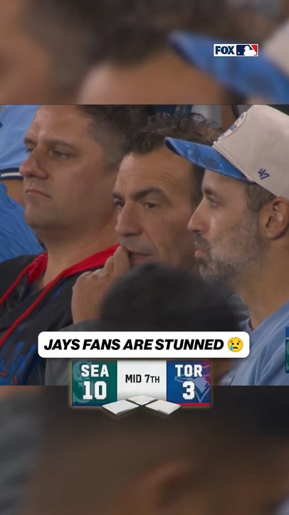Blue Jays fans are NOT in good spirits 🫠