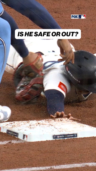 Max Scherzer hadn't picked off someone in 9 years 👀