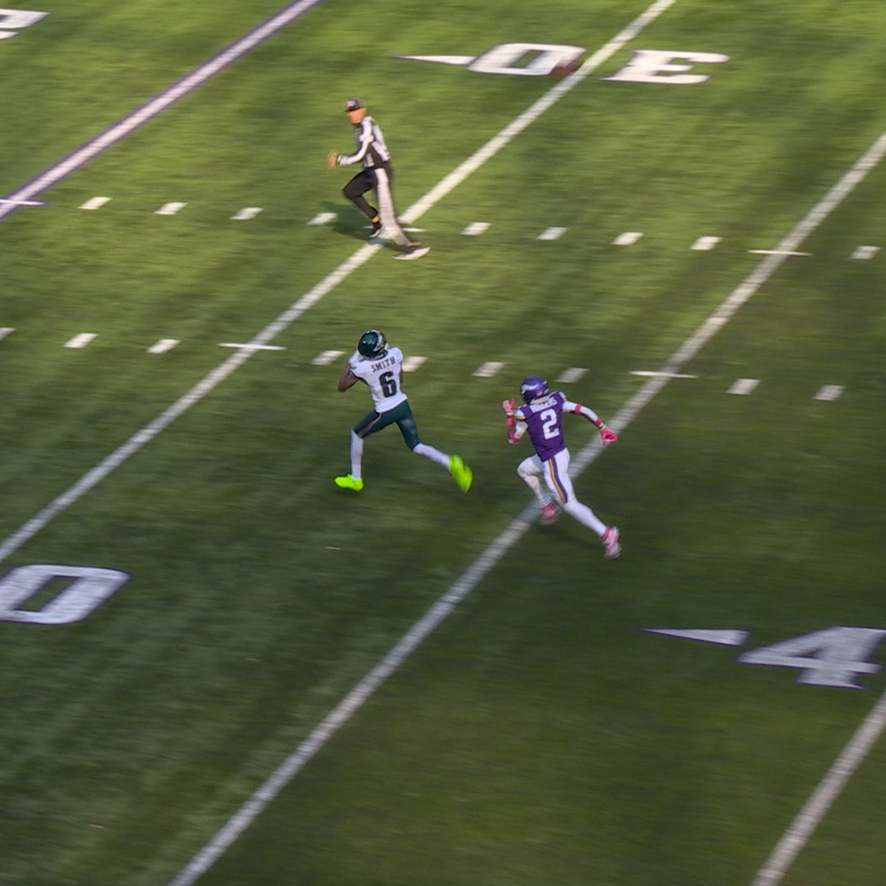 Jalen Hurts finds DeVonta Smith for 79-yard TD, extending Eagles' lead over Vikings | NFL Highlights