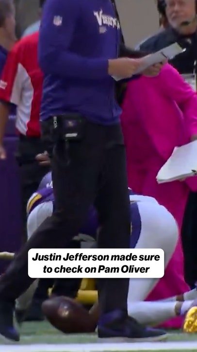Justin Jefferson made sure to check in on Pam Oliver 😅