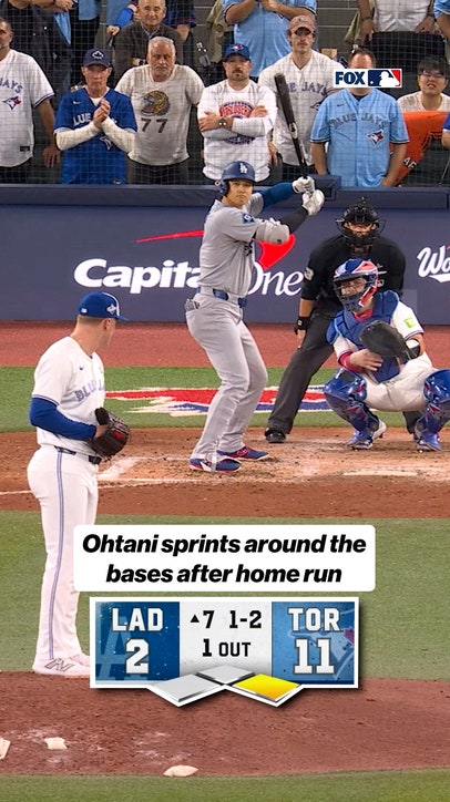 Shohei Ohtani sprints around the bases after two-run shot 🏃