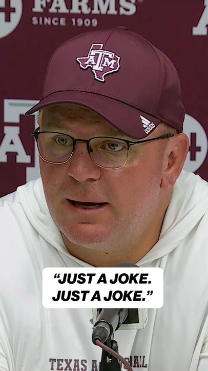 Mike Elko has some FUN with the media 🤣