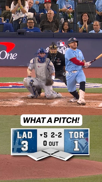 Yoshinobu Yamamoto with a FILTHY pitch 😮‍💨