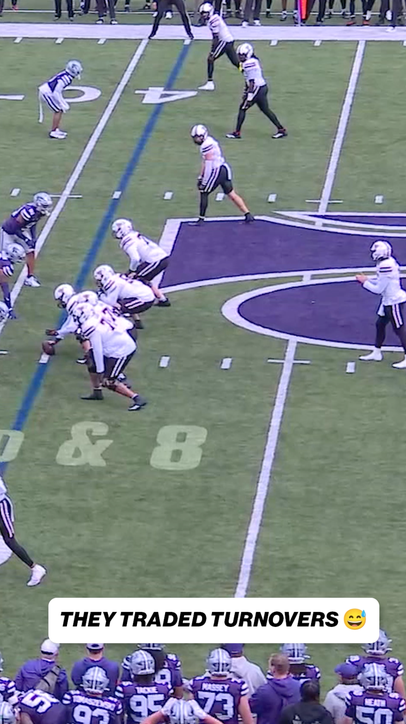 Texas Tech and Kansas State traded interceptions on back-to-back plays 👀