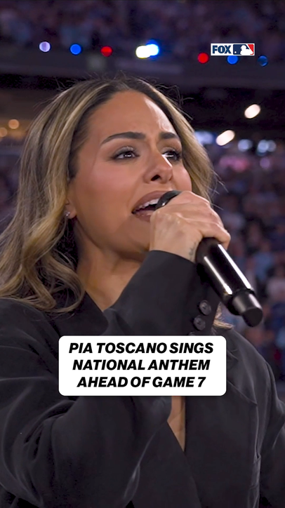 Game 7 National Anthem 😍