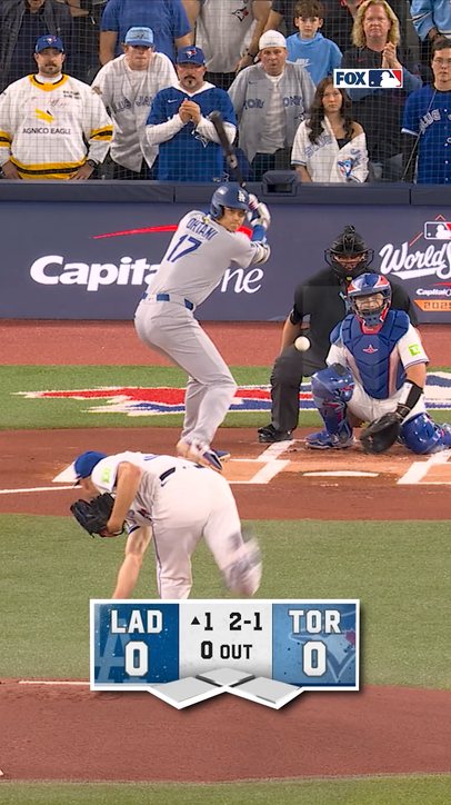 Shohei Ohtani starts of with single 💪