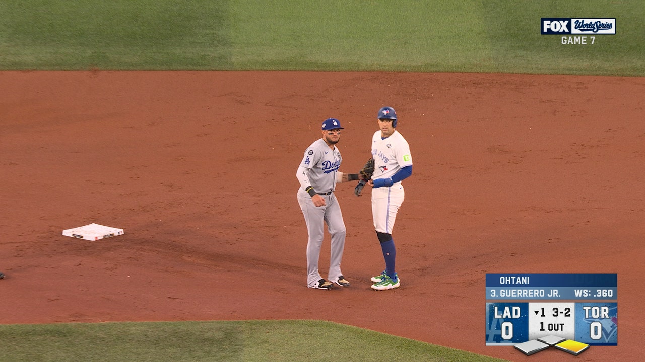 Dodgers’ Shohei Ohtani strikes out Blue Jays' Vladimir Guerrero Jr. & George Springer gets tagged out trying to steal second