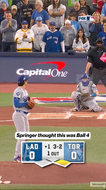 Dodgers get the strike 'em out, throw 'em out 😳