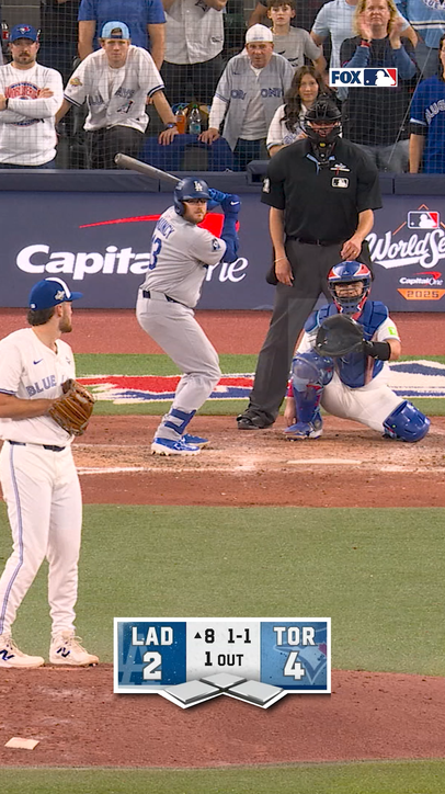 Max Muncy hits a towering drive to cut lead to 1 run in Game 7 😳