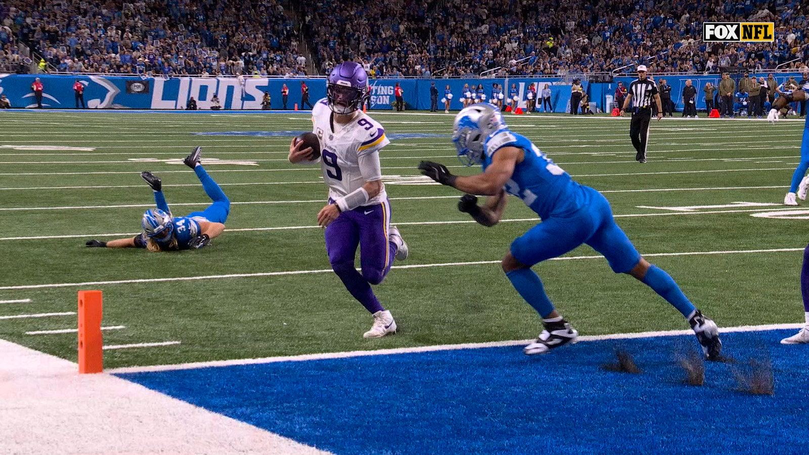 J.J. McCarthy finds the endzone with nine-yard TD rush, extending Vikings' lead over Lions