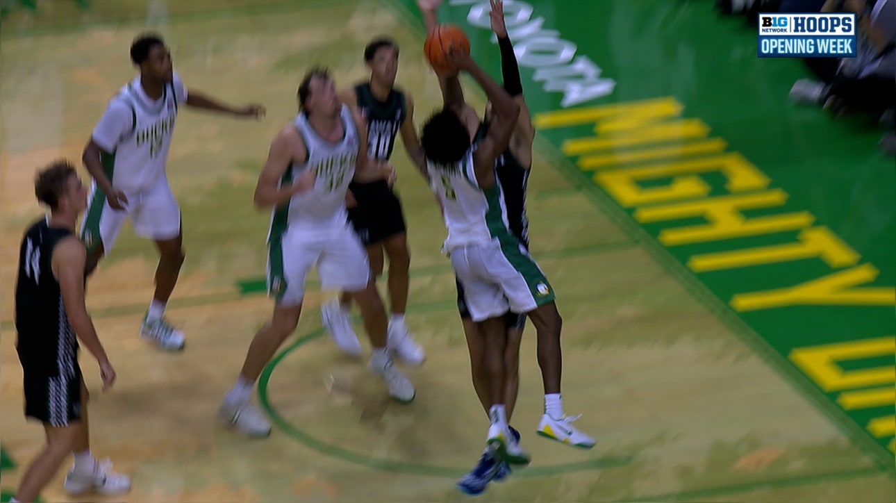 Takai Simpkins makes TOUGH go-ahead lay-up in Oregon’s 60-59 win over Hawai'i