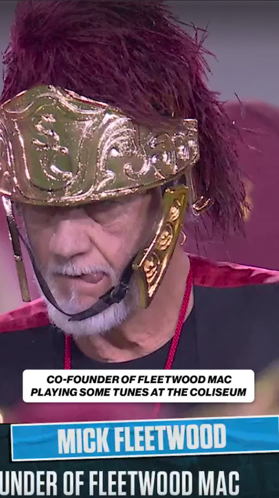 Mick Fleetwood is at the Coliseum playing some tunes 🎶