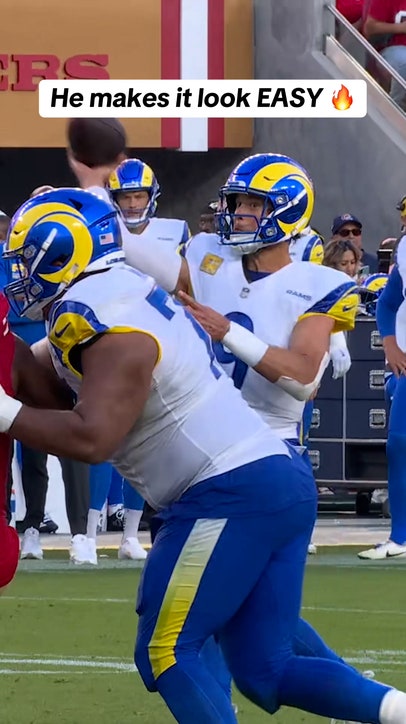 Stafford's NO-LOOK pass is TOO smooth 😮‍💨