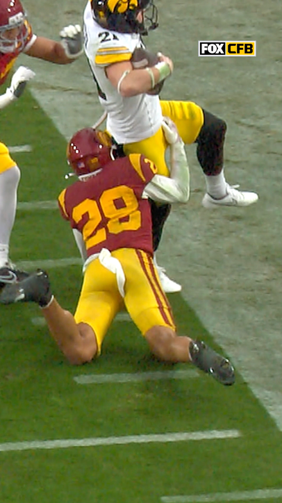 Devastating way too end the game for Iowa 😬