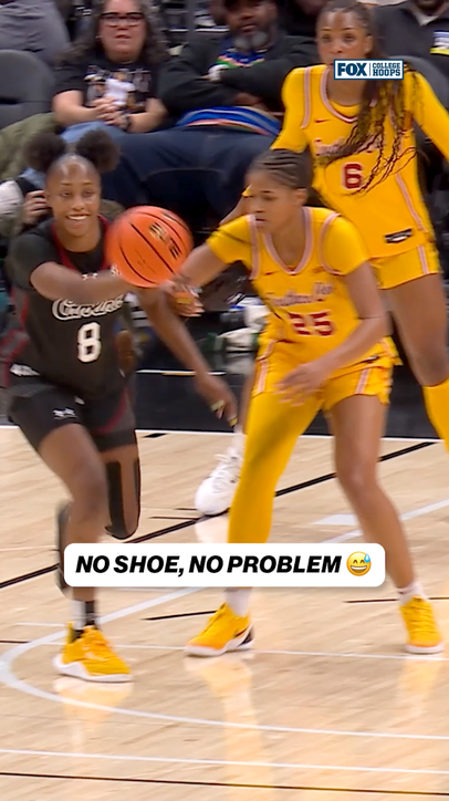 The game goes on for Joyce Edwards after losing her shoe! 😂