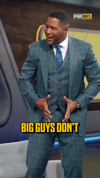 Michael Strahan gives high praise to Myles Garrett 🙌