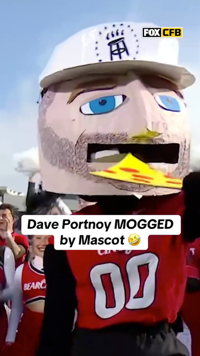 Cincinnati Mascot trolling Dave Portnoy 