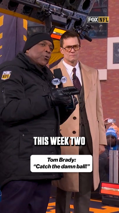 Tom Brady out here roasting kids on Thanksgiving 😂🦃