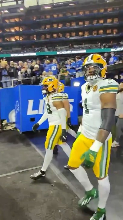 Here come the Packers! 🧀  POV: On the field with @oakleymeta
