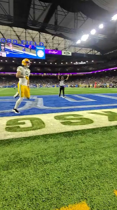 POV: On the field with @Oakleymeta for the Watson touchdown 🕶️