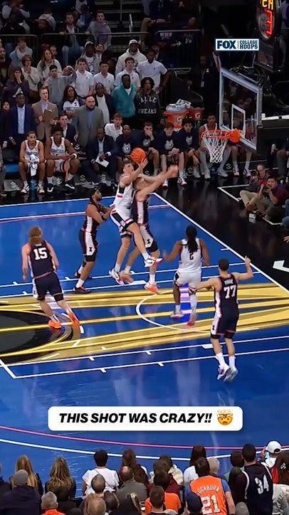 What an UNBELIEVABLE shot by Malachi Smith 🤯