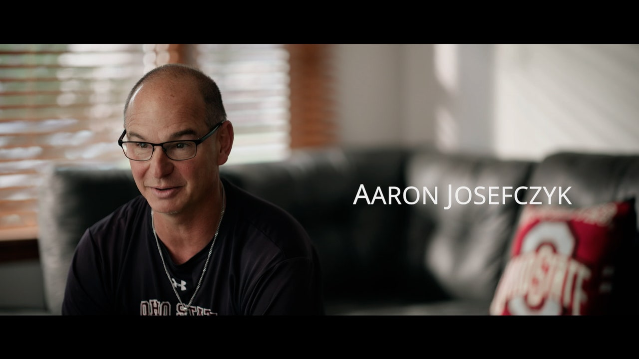 The Incredible Story of Ohio State superfan and photographer Aaron Josefczyk 