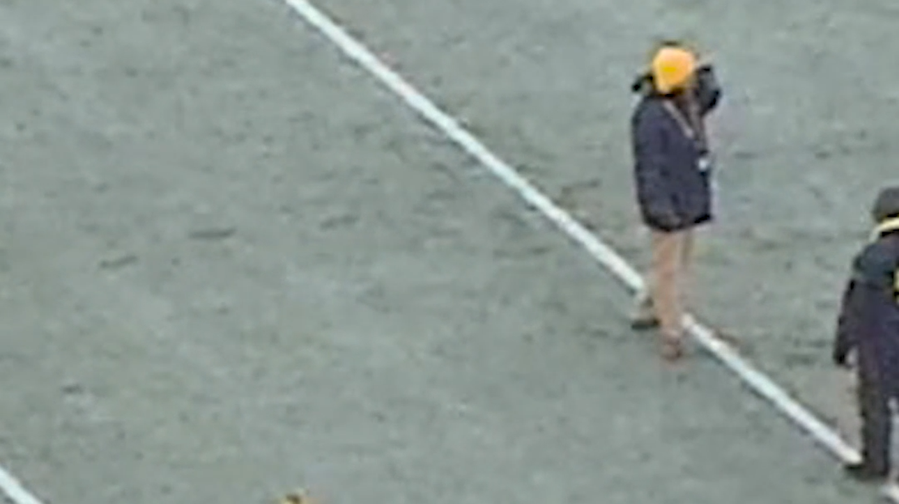 Brutus playing GAMES at the Big House 🏠