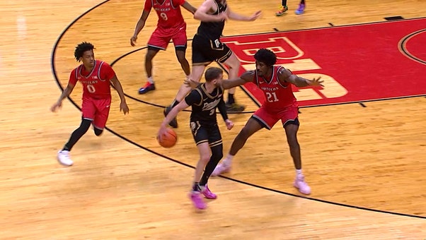 Purdue's Braden Smith’s Behind-the-Back Dime Set Up Oscar Cluff’s Monster Dunk against Rutgers