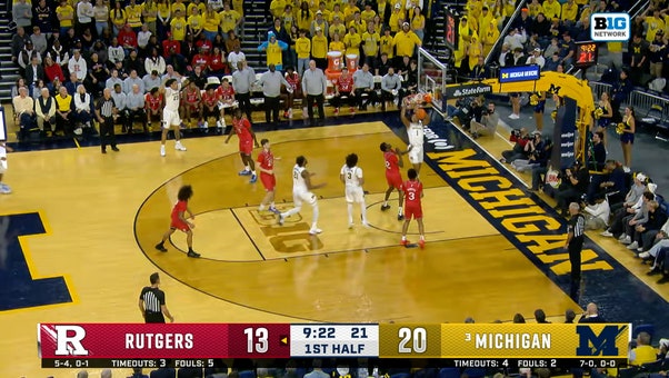 Michigan's Trey McKenney throws down alley-oop, extending lead over Rutgers