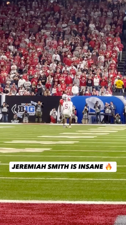 Jeremiah Smith blew right by the defender 😮‍💨