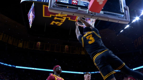 Isaia Howard finds Cam Manyawu for alley-oop SLAM, extending Iowa's lead over Iowa State