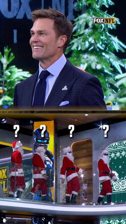 Tom Brady had to guess which Santa Claus was Gronk 🎅