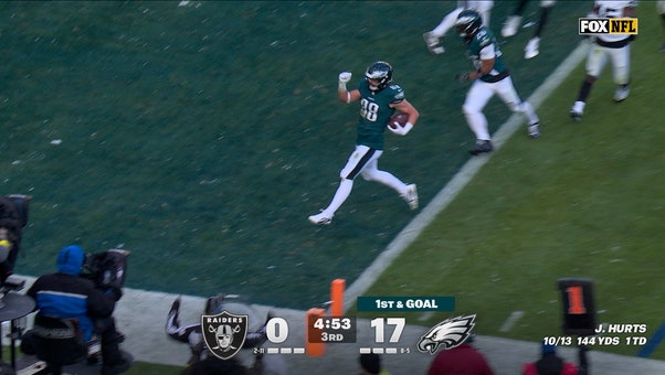 Jalen Hurts finds Dallas Goedert for four-yard TD, extending Eagles' lead over Raiders | NFL Highlights
