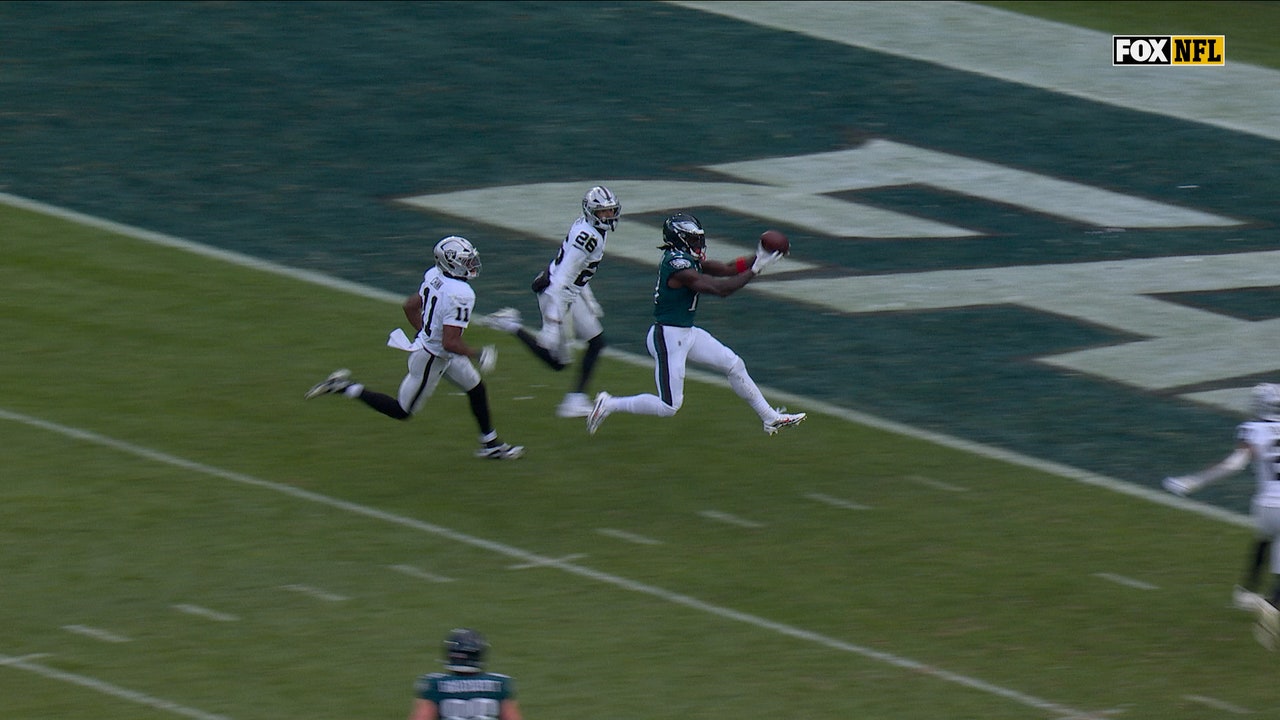 Jalen Hurts links up with A.J. Brown for 27-yard TD, extending Eagles' lead over Raiders | NFL Highlights