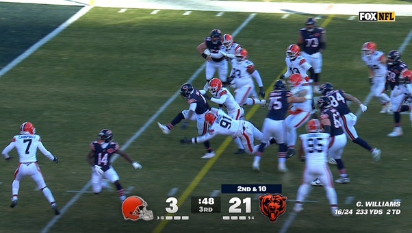 D'Andre Swift rushes for TOUGH 17-yard TD, extending Bears' lead over Browns | NFL Highlights