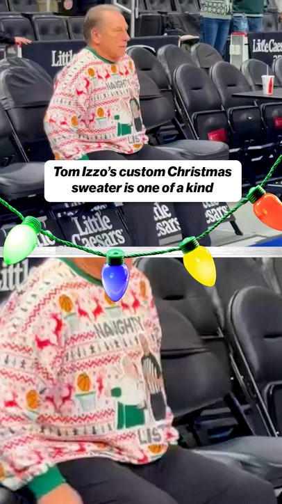 Tom Izzo's sweater is of him arguing with a ref 🤣