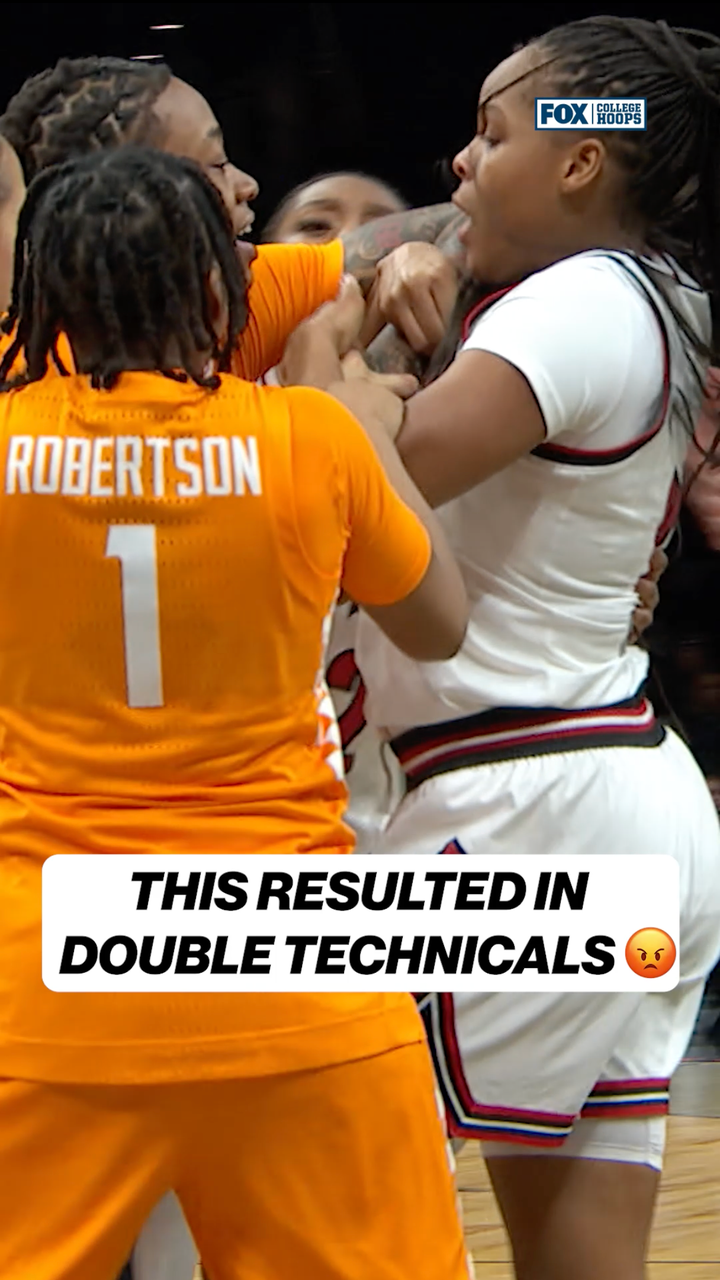 This play resulted in double technical fouls for Louisville and Tennessee