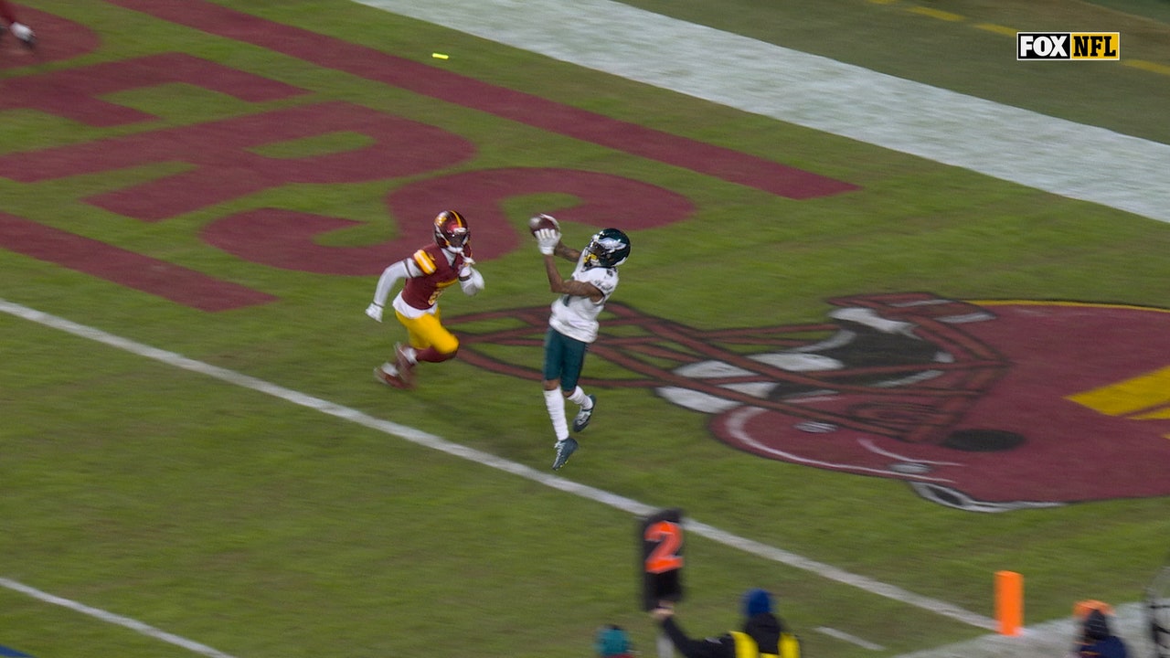 Jalen Hurts connects with DeVonta Smith for 5-yard TD, giving Eagles lead over Commanders | NFL Highlights