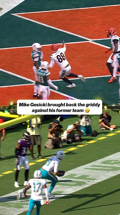 Mike Gesicki hits the griddy against his former team 🤣