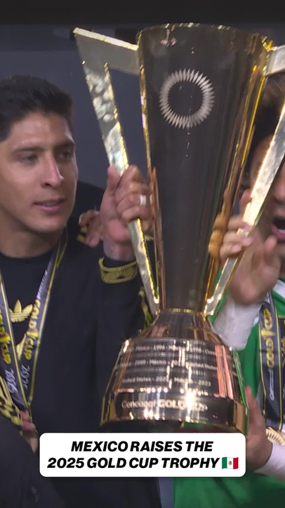 No. 7 in our Top 10 Videos of the Year is Mexico lifting the CONCACAF Gold Cup trophy 🇲🇽
