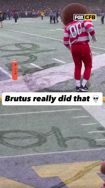 Our TOP moment of the 2025 season goes to... Brutus 'OH' rendition in the Big House 🔥