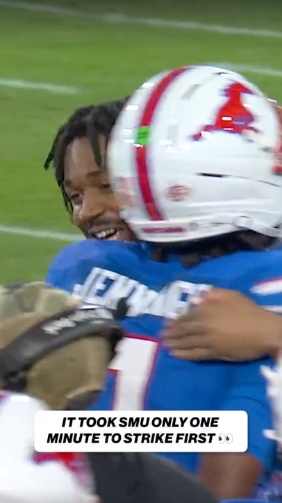 It didn't take long for SMU to get things started in the Holiday Bowl 🔥