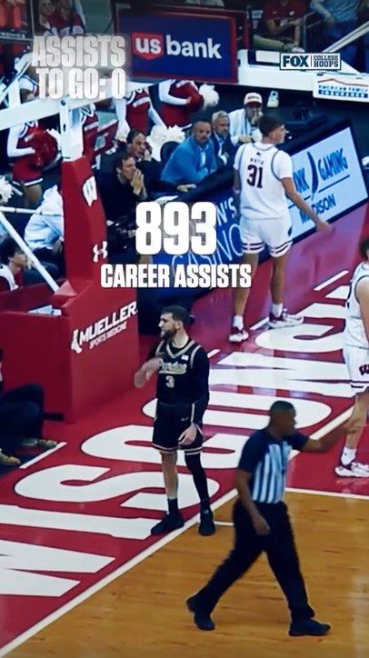 The Big Ten all-time assist leader belongs to Braden Smith 😤