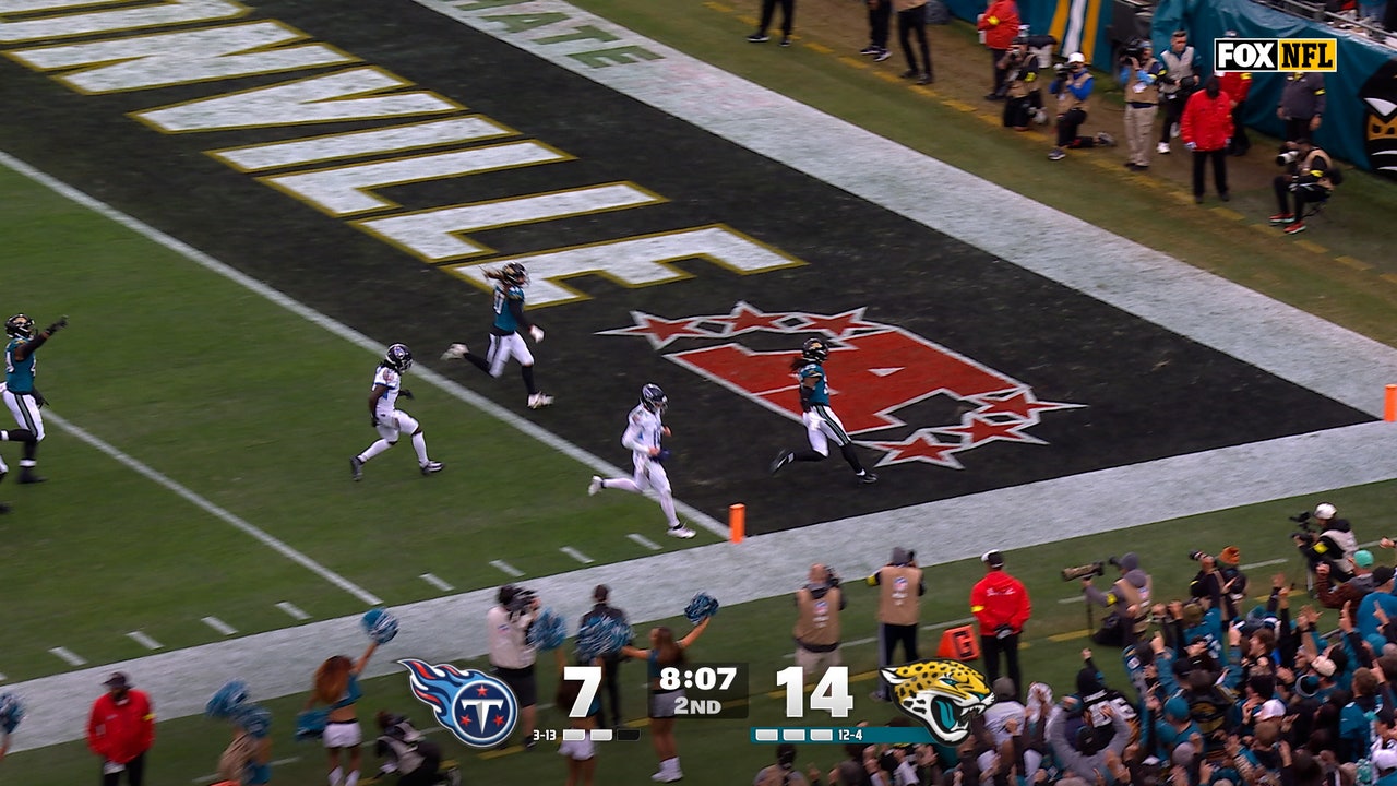 Antonio Johnson Intercepts Brandon Allen for Touchdown, Extending Jaguars’ Lead Over Titans | NFL Highlights