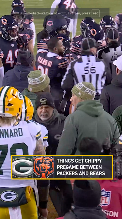 Packers and Bears players get into it before their Wild Card matchup